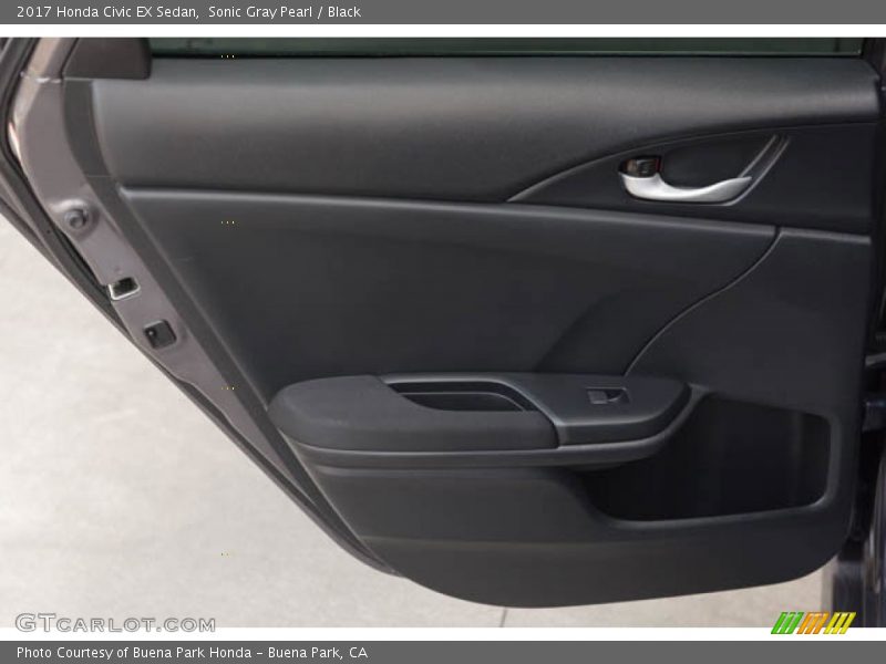 Sonic Gray Pearl / Black 2017 Honda Civic EX Sedan