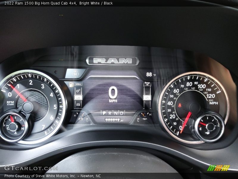 Bright White / Black 2022 Ram 1500 Big Horn Quad Cab 4x4