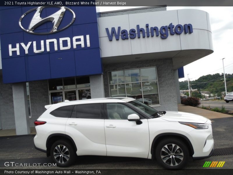 Blizzard White Pearl / Harvest Beige 2021 Toyota Highlander XLE AWD
