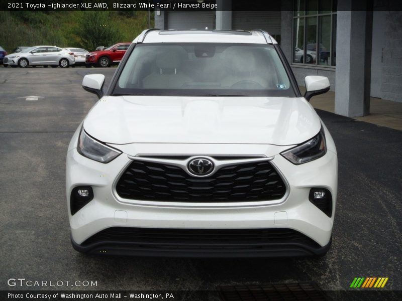 Blizzard White Pearl / Harvest Beige 2021 Toyota Highlander XLE AWD