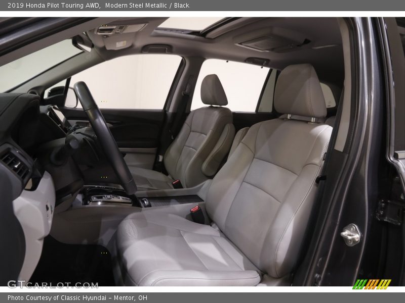 Modern Steel Metallic / Black 2019 Honda Pilot Touring AWD