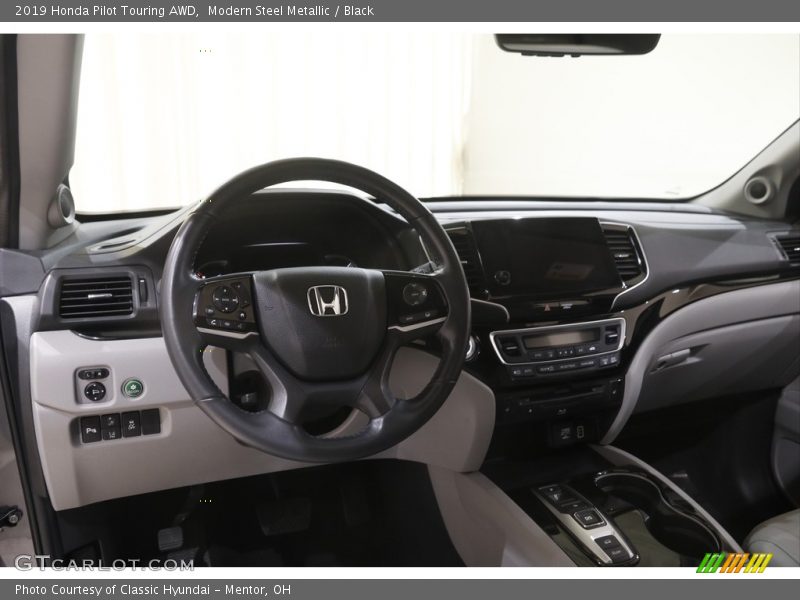 Modern Steel Metallic / Black 2019 Honda Pilot Touring AWD