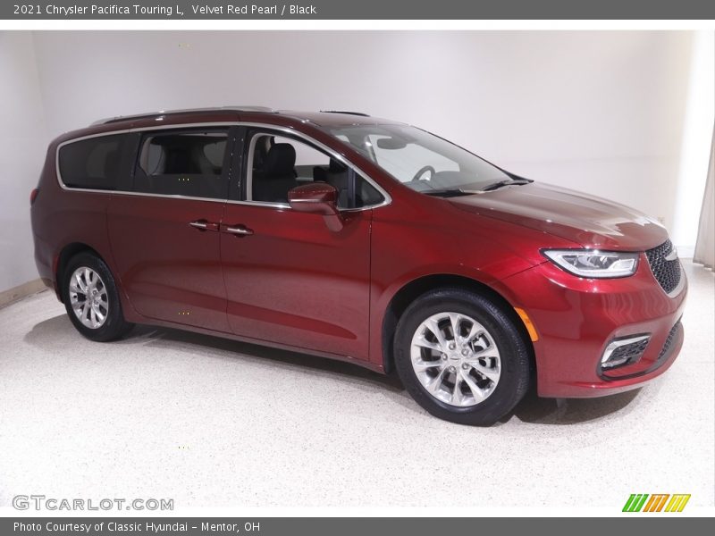 Velvet Red Pearl / Black 2021 Chrysler Pacifica Touring L