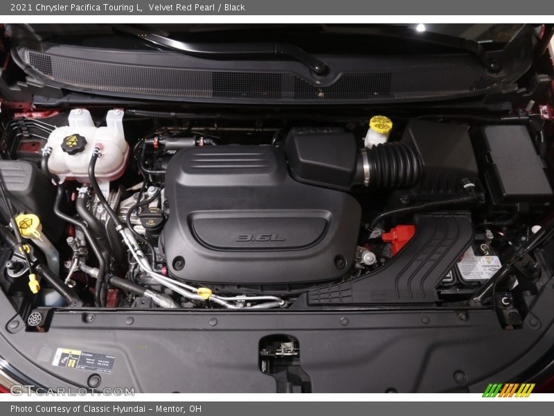 Velvet Red Pearl / Black 2021 Chrysler Pacifica Touring L