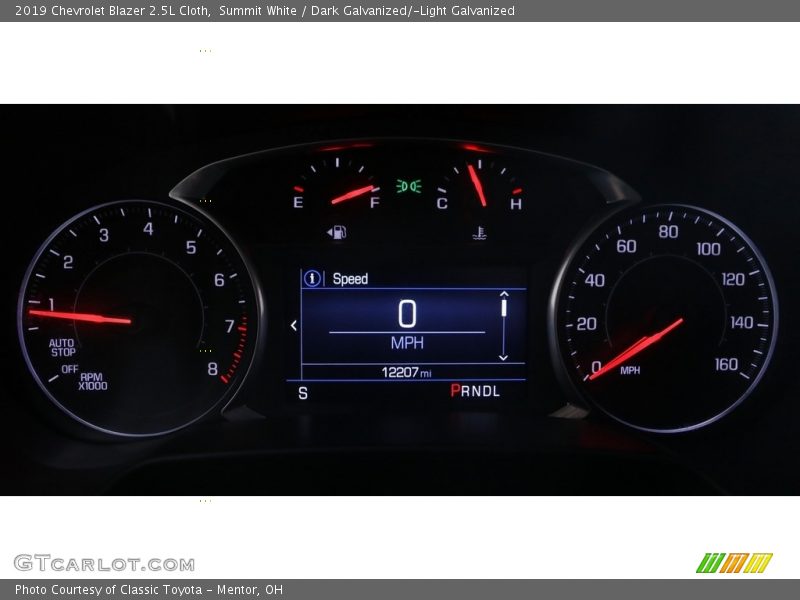 Summit White / Dark Galvanized/­Light Galvanized 2019 Chevrolet Blazer 2.5L Cloth