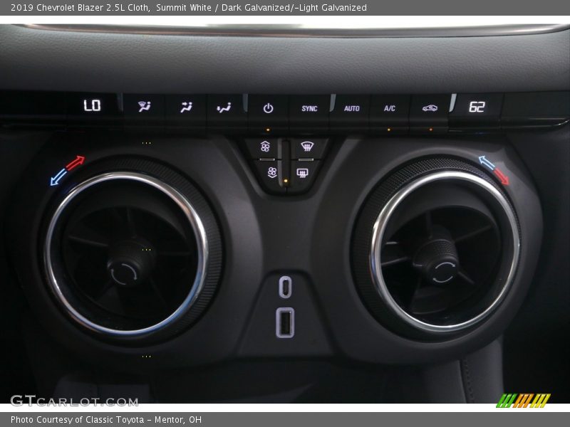 Summit White / Dark Galvanized/­Light Galvanized 2019 Chevrolet Blazer 2.5L Cloth