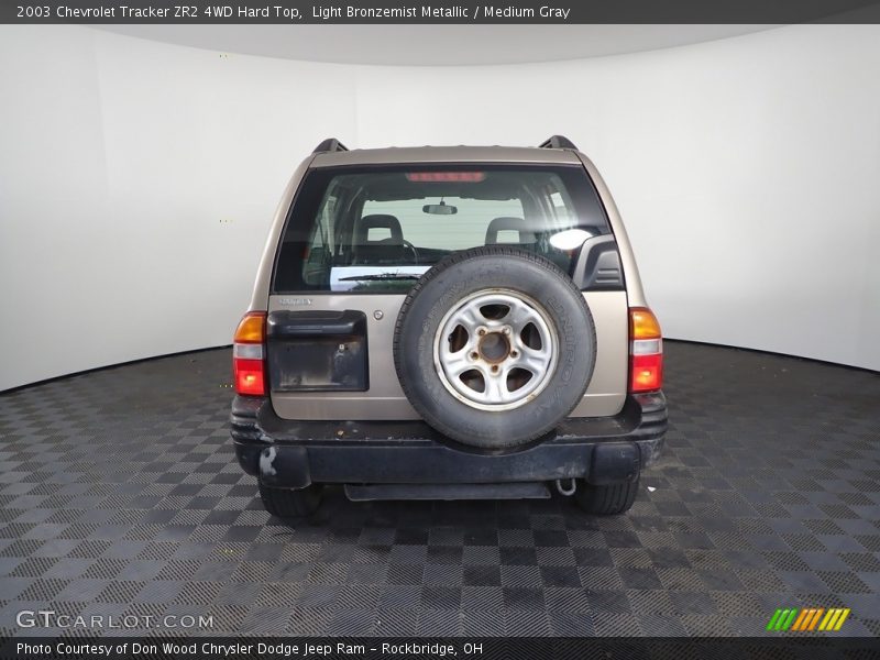 Light Bronzemist Metallic / Medium Gray 2003 Chevrolet Tracker ZR2 4WD Hard Top