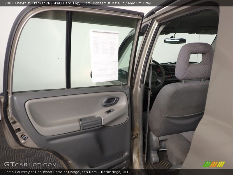 Light Bronzemist Metallic / Medium Gray 2003 Chevrolet Tracker ZR2 4WD Hard Top
