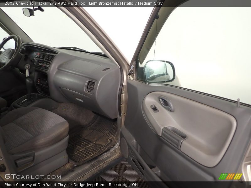 Light Bronzemist Metallic / Medium Gray 2003 Chevrolet Tracker ZR2 4WD Hard Top