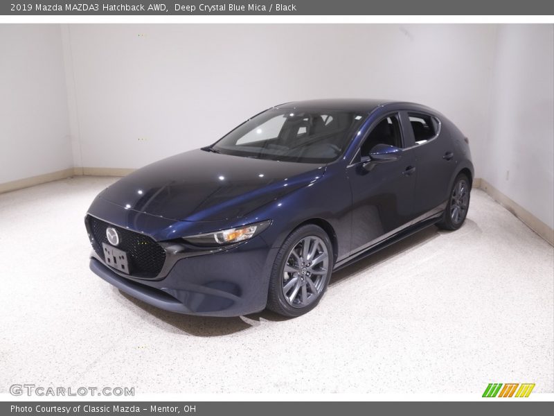 Front 3/4 View of 2019 MAZDA3 Hatchback AWD