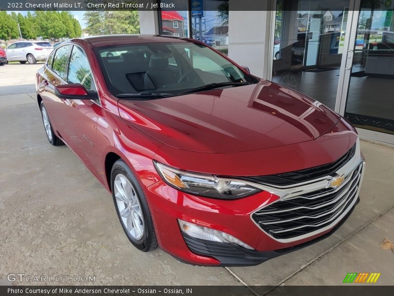 Front 3/4 View of 2022 Malibu LT