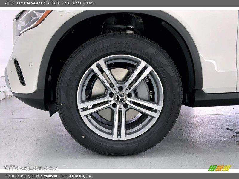 Polar White / Black 2022 Mercedes-Benz GLC 300