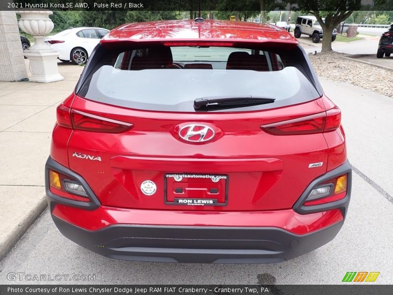 Pulse Red / Black 2021 Hyundai Kona SE AWD