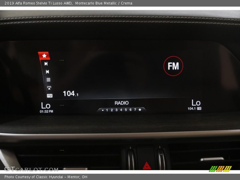Controls of 2019 Stelvio Ti Lusso AWD