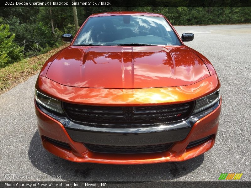 Sinamon Stick / Black 2022 Dodge Charger SXT Blacktop