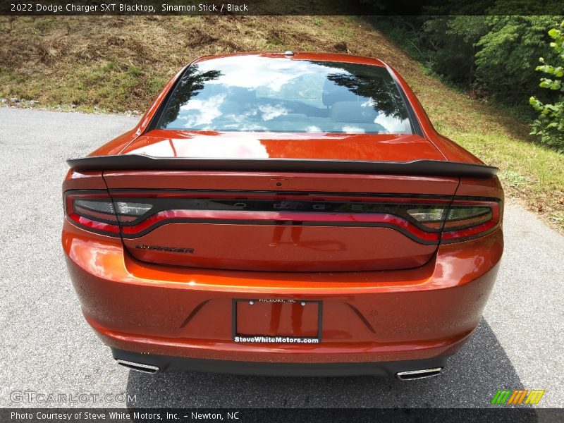 Sinamon Stick / Black 2022 Dodge Charger SXT Blacktop