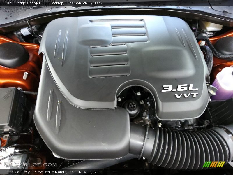 Sinamon Stick / Black 2022 Dodge Charger SXT Blacktop