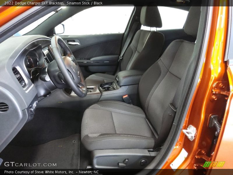 Sinamon Stick / Black 2022 Dodge Charger SXT Blacktop