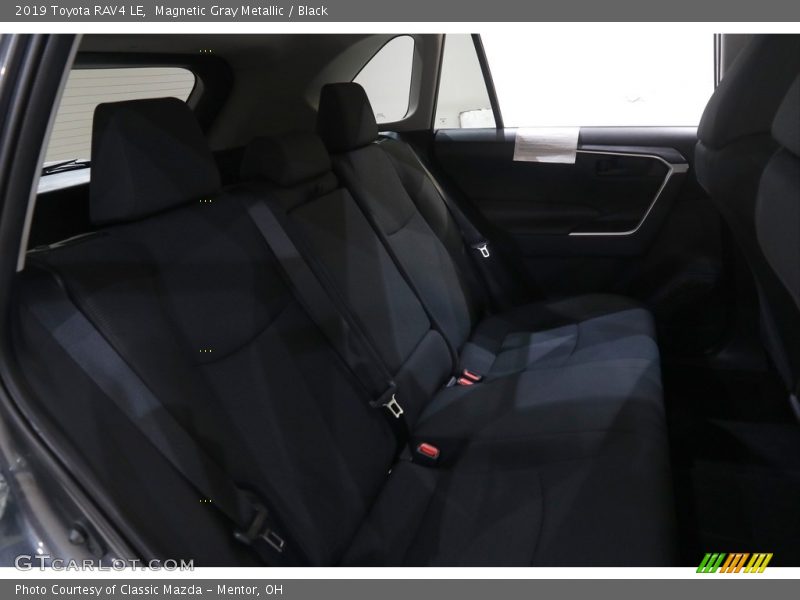 Magnetic Gray Metallic / Black 2019 Toyota RAV4 LE