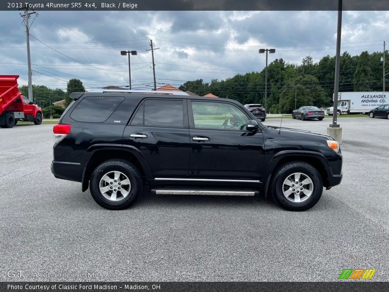 Black / Beige 2013 Toyota 4Runner SR5 4x4