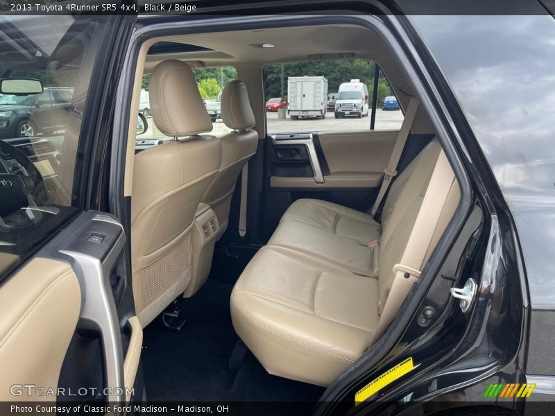 Black / Beige 2013 Toyota 4Runner SR5 4x4