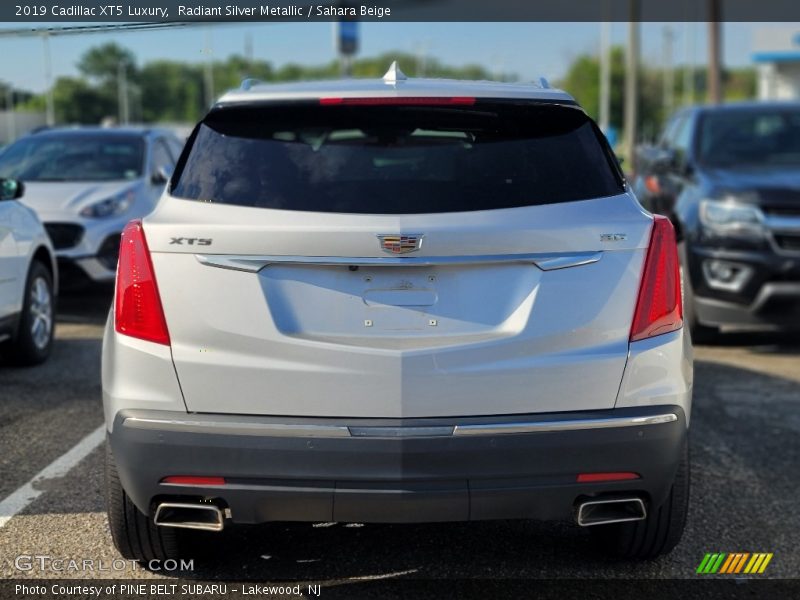 Radiant Silver Metallic / Sahara Beige 2019 Cadillac XT5 Luxury