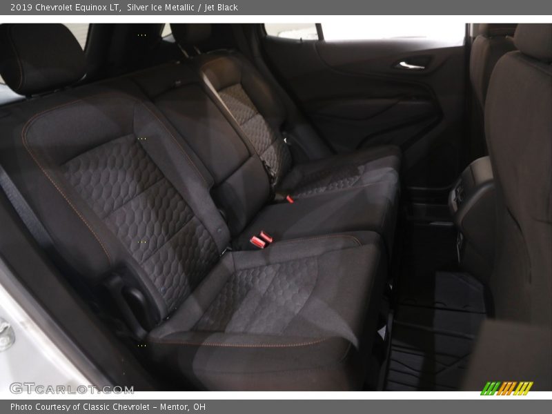 Silver Ice Metallic / Jet Black 2019 Chevrolet Equinox LT