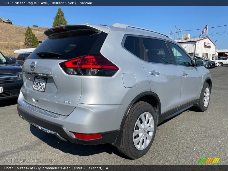 Brilliant Silver / Charcoal 2017 Nissan Rogue S AWD