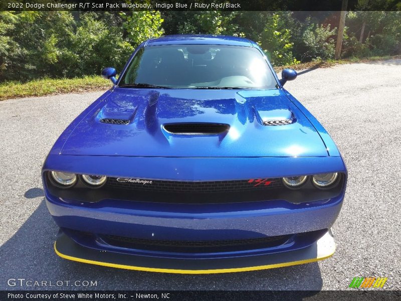 Indigo Blue / Ruby Red/Black 2022 Dodge Challenger R/T Scat Pack Widebody