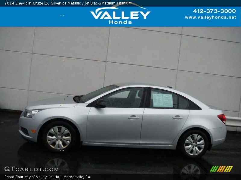 Silver Ice Metallic / Jet Black/Medium Titanium 2014 Chevrolet Cruze LS