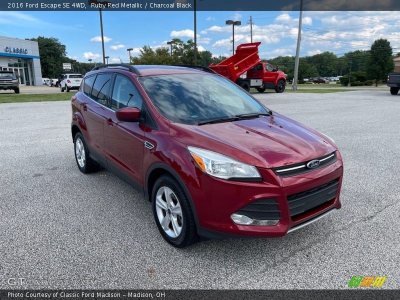 Ruby Red Metallic / Charcoal Black 2016 Ford Escape SE 4WD