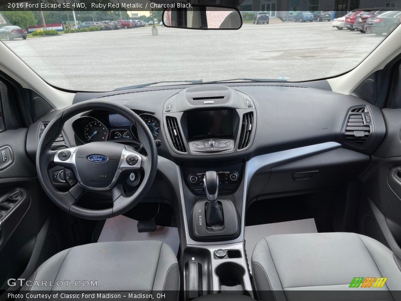 Ruby Red Metallic / Charcoal Black 2016 Ford Escape SE 4WD
