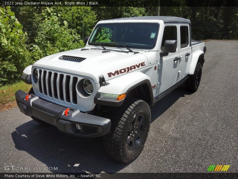 Bright White / Black 2022 Jeep Gladiator Mojave 4x4