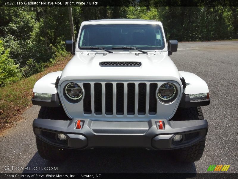Bright White / Black 2022 Jeep Gladiator Mojave 4x4