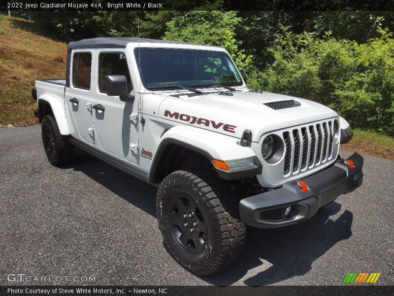 Bright White / Black 2022 Jeep Gladiator Mojave 4x4