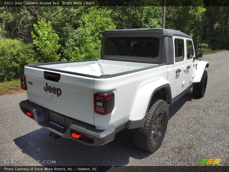 Bright White / Black 2022 Jeep Gladiator Mojave 4x4