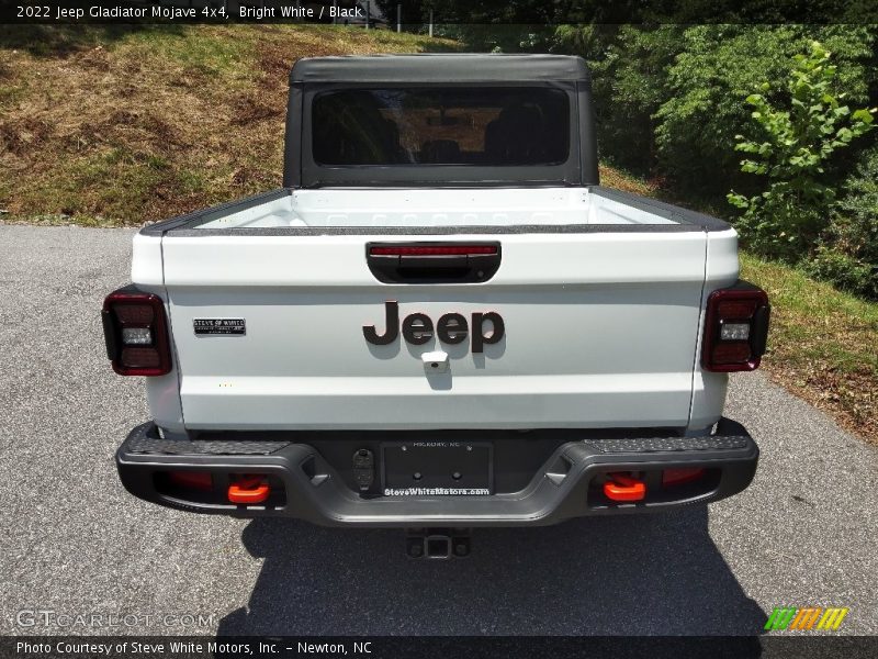 Bright White / Black 2022 Jeep Gladiator Mojave 4x4