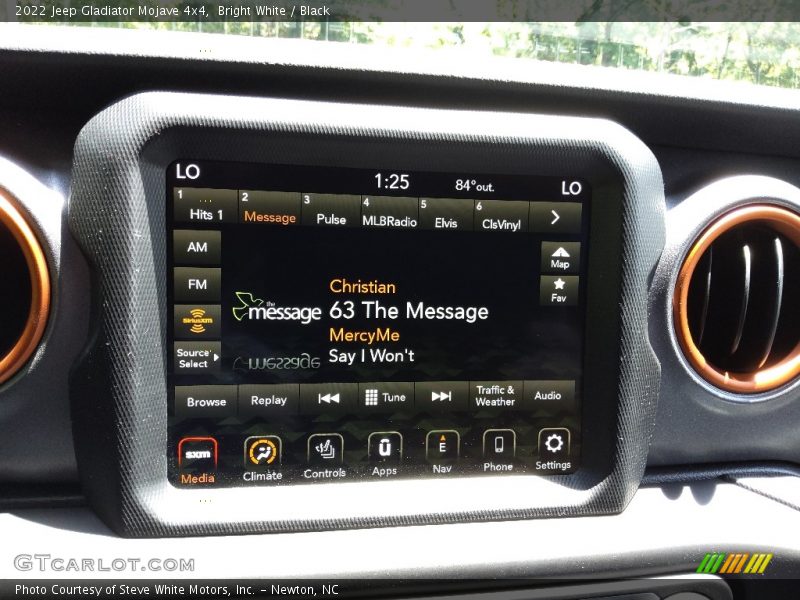 Bright White / Black 2022 Jeep Gladiator Mojave 4x4