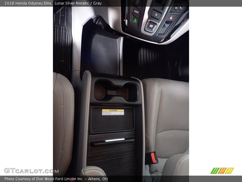 Lunar Silver Metallic / Gray 2018 Honda Odyssey Elite