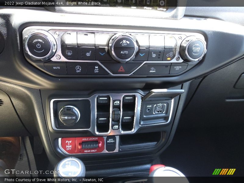 Bright White / Black 2022 Jeep Gladiator Mojave 4x4