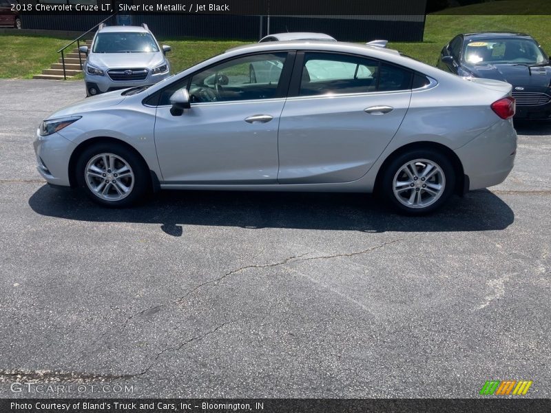 Silver Ice Metallic / Jet Black 2018 Chevrolet Cruze LT