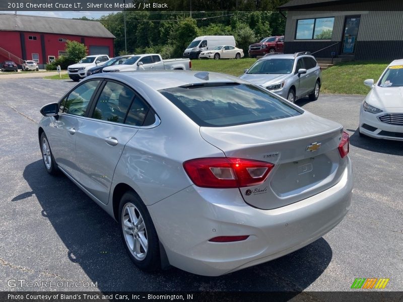 Silver Ice Metallic / Jet Black 2018 Chevrolet Cruze LT