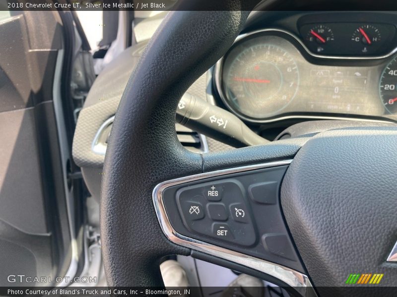 Silver Ice Metallic / Jet Black 2018 Chevrolet Cruze LT