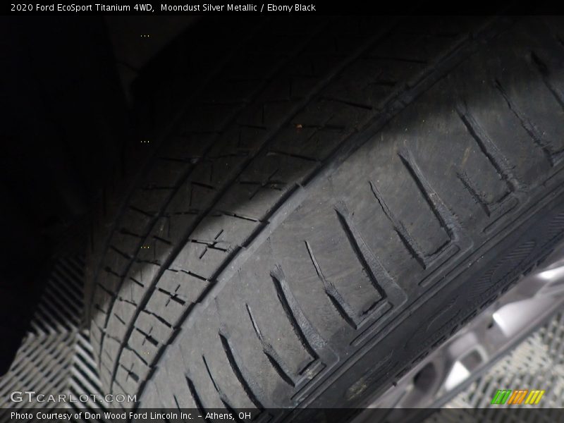 Moondust Silver Metallic / Ebony Black 2020 Ford EcoSport Titanium 4WD