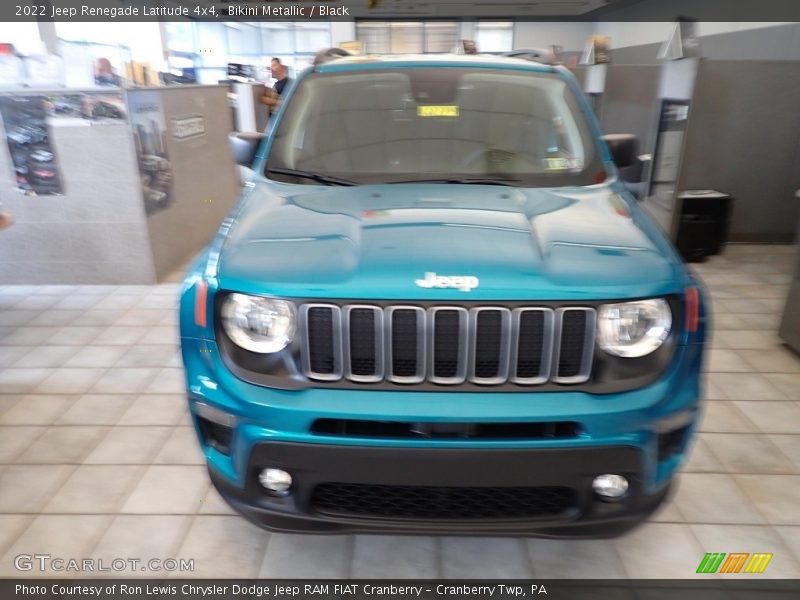 Bikini Metallic / Black 2022 Jeep Renegade Latitude 4x4