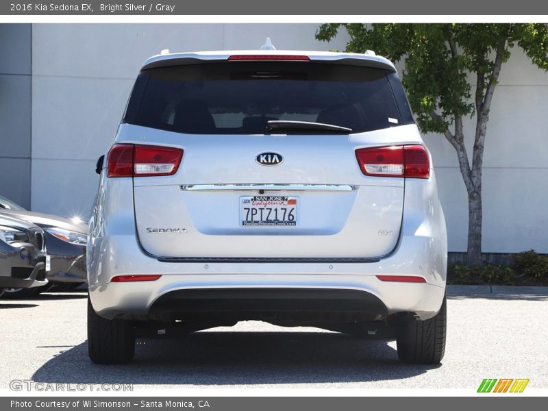 Bright Silver / Gray 2016 Kia Sedona EX