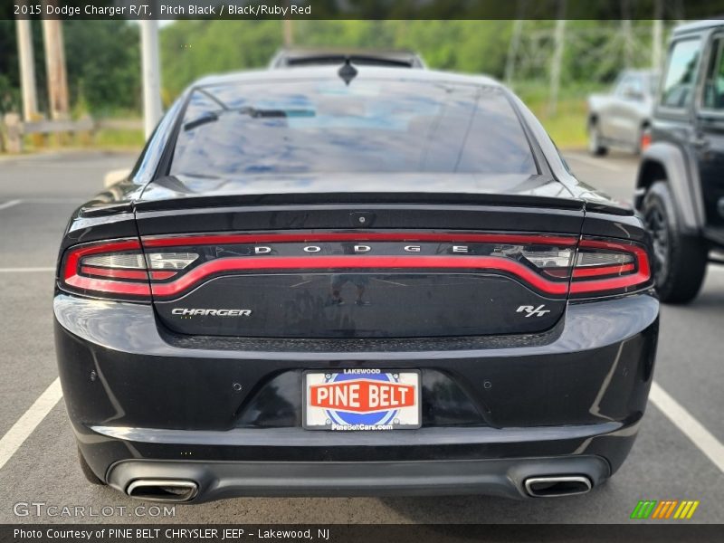 Pitch Black / Black/Ruby Red 2015 Dodge Charger R/T