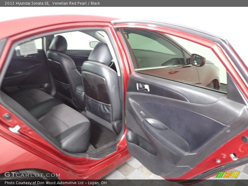 Venetian Red Pearl / Black 2013 Hyundai Sonata SE