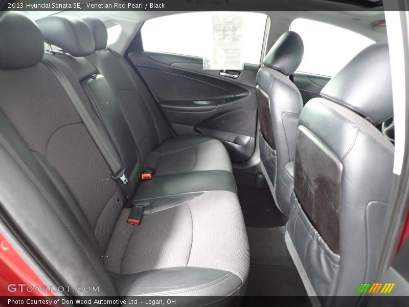 Venetian Red Pearl / Black 2013 Hyundai Sonata SE