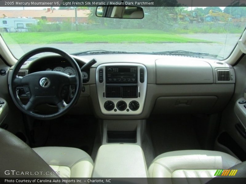 Light French Silk Metallic / Medium Dark Parchment 2005 Mercury Mountaineer V6